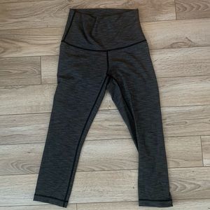 Lululemon high waisted cropped leggings
